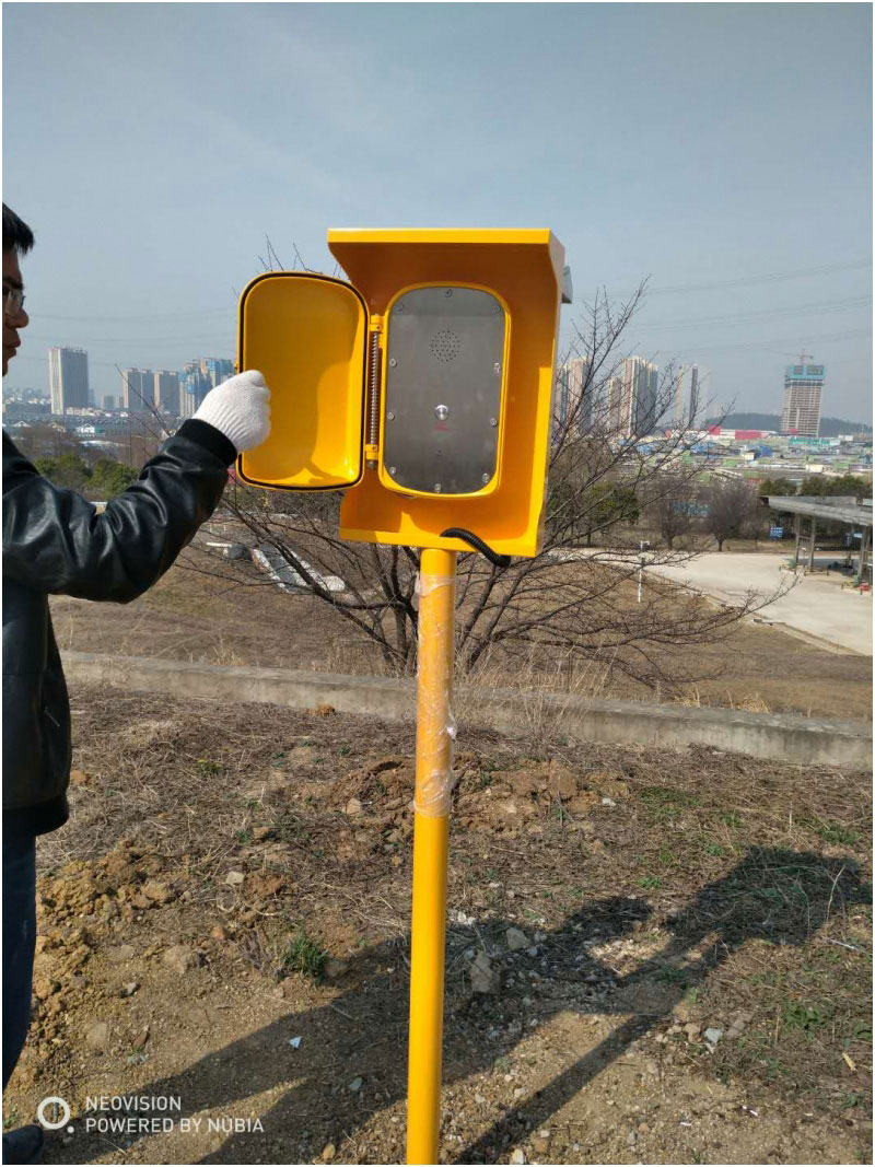 八百通提供高速公路隧道洞口戶外立柱防水電話機(jī)-s