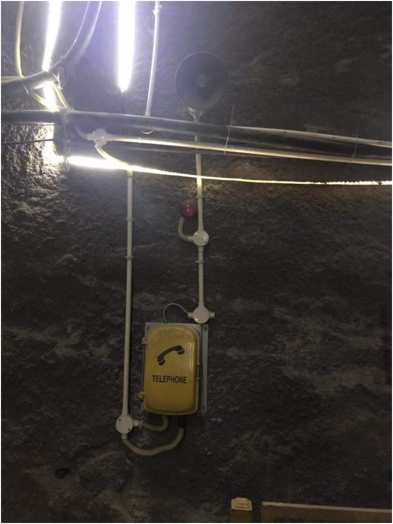 八百通中標重慶某地區隧道開挖現場防水防潮擴音廣播電話機項目-s